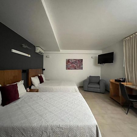 Hotel Clarum 101 Запопан Екстериор снимка