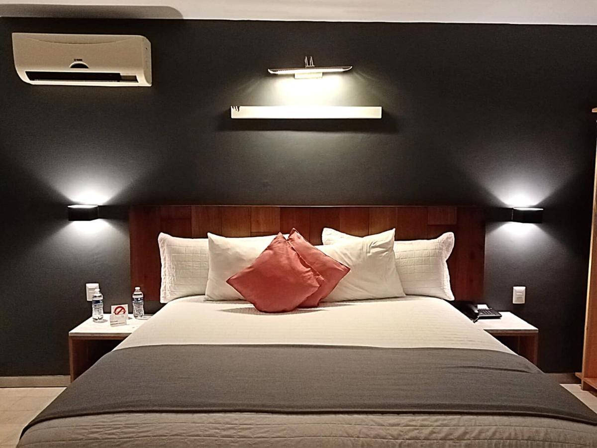 Hotel Clarum 101 Запопан Екстериор снимка