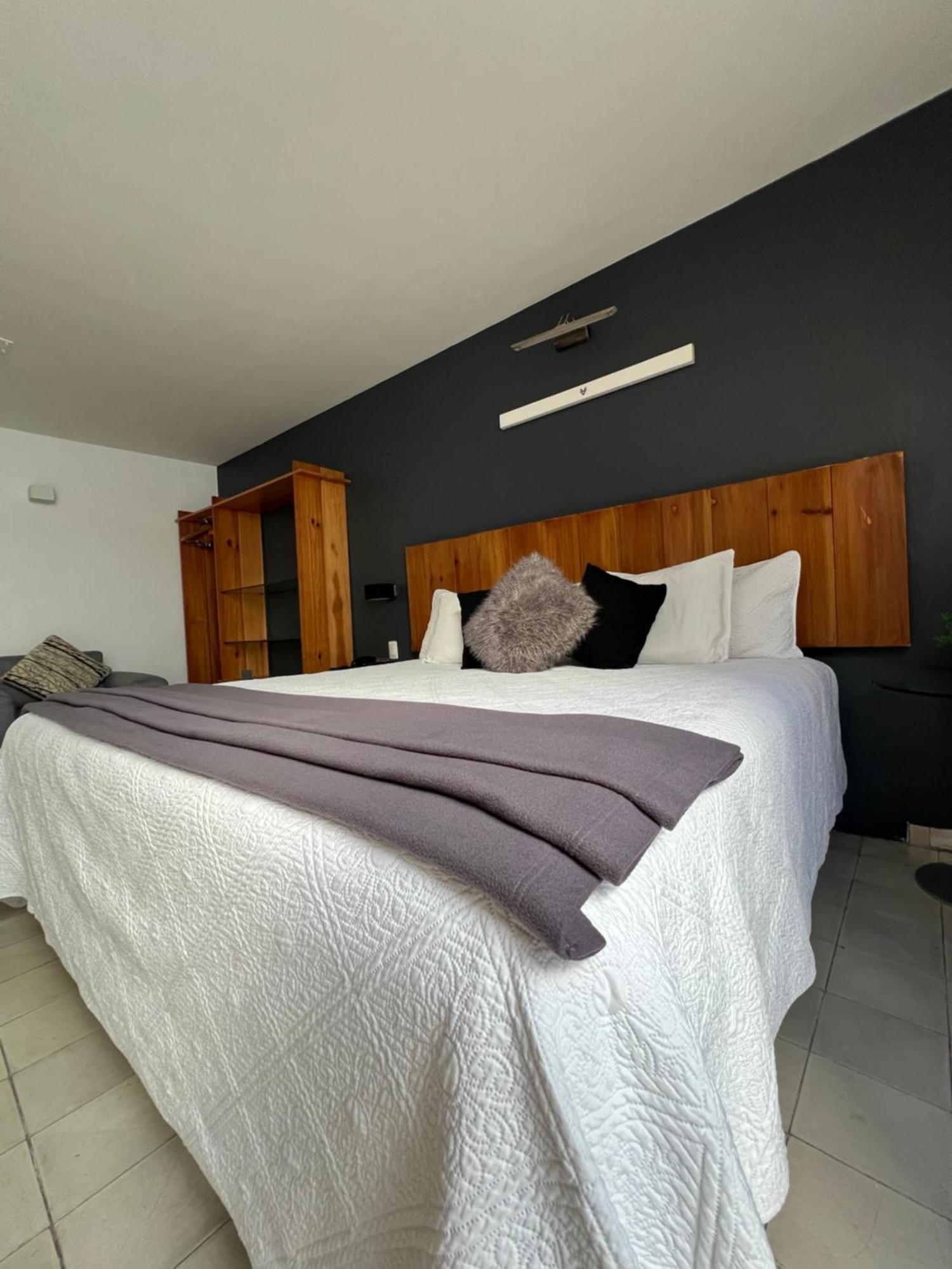 Hotel Clarum 101 Запопан Екстериор снимка