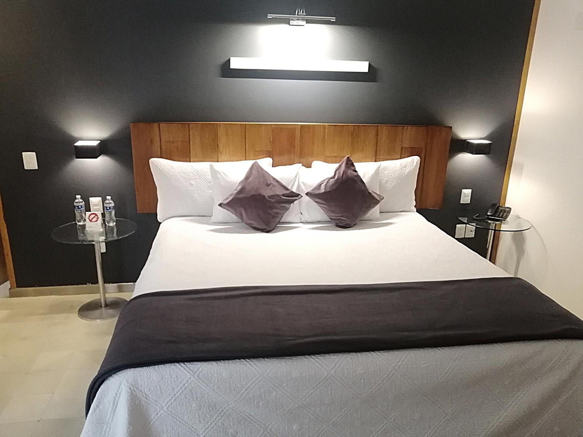 Hotel Clarum 101 Запопан Стая снимка