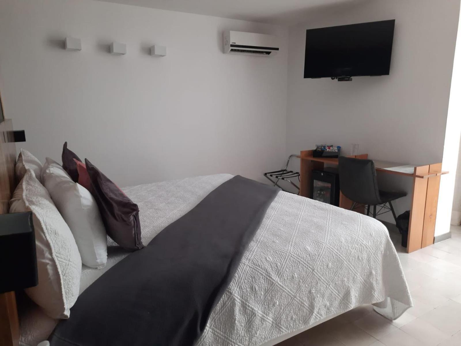 Hotel Clarum 101 Запопан Екстериор снимка